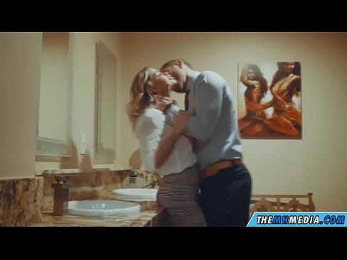 ❤️ Kad te prsata plavuša zavede u javnom zahodu ️❌ Porno kod nas ❌❤